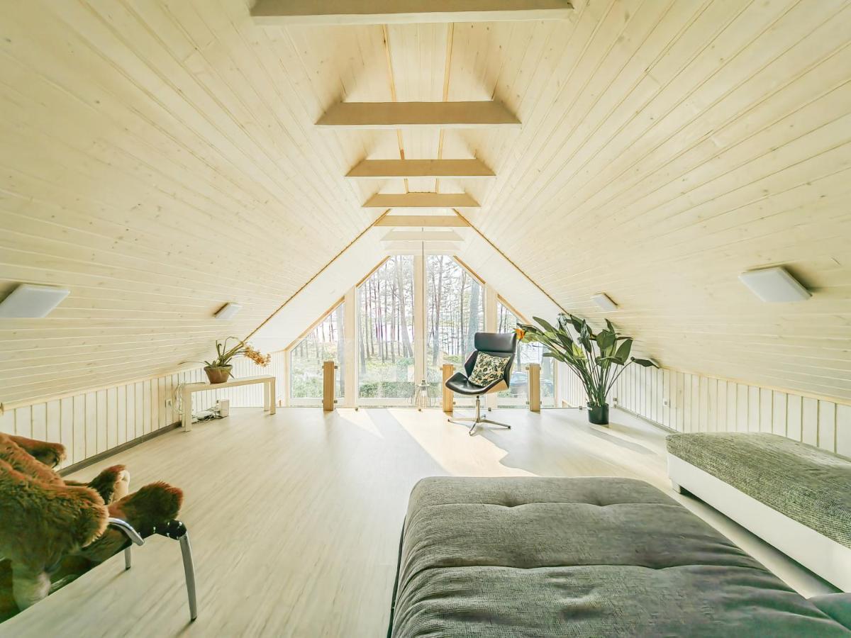 River Bank Vacation Home Jūrkalne Esterno foto