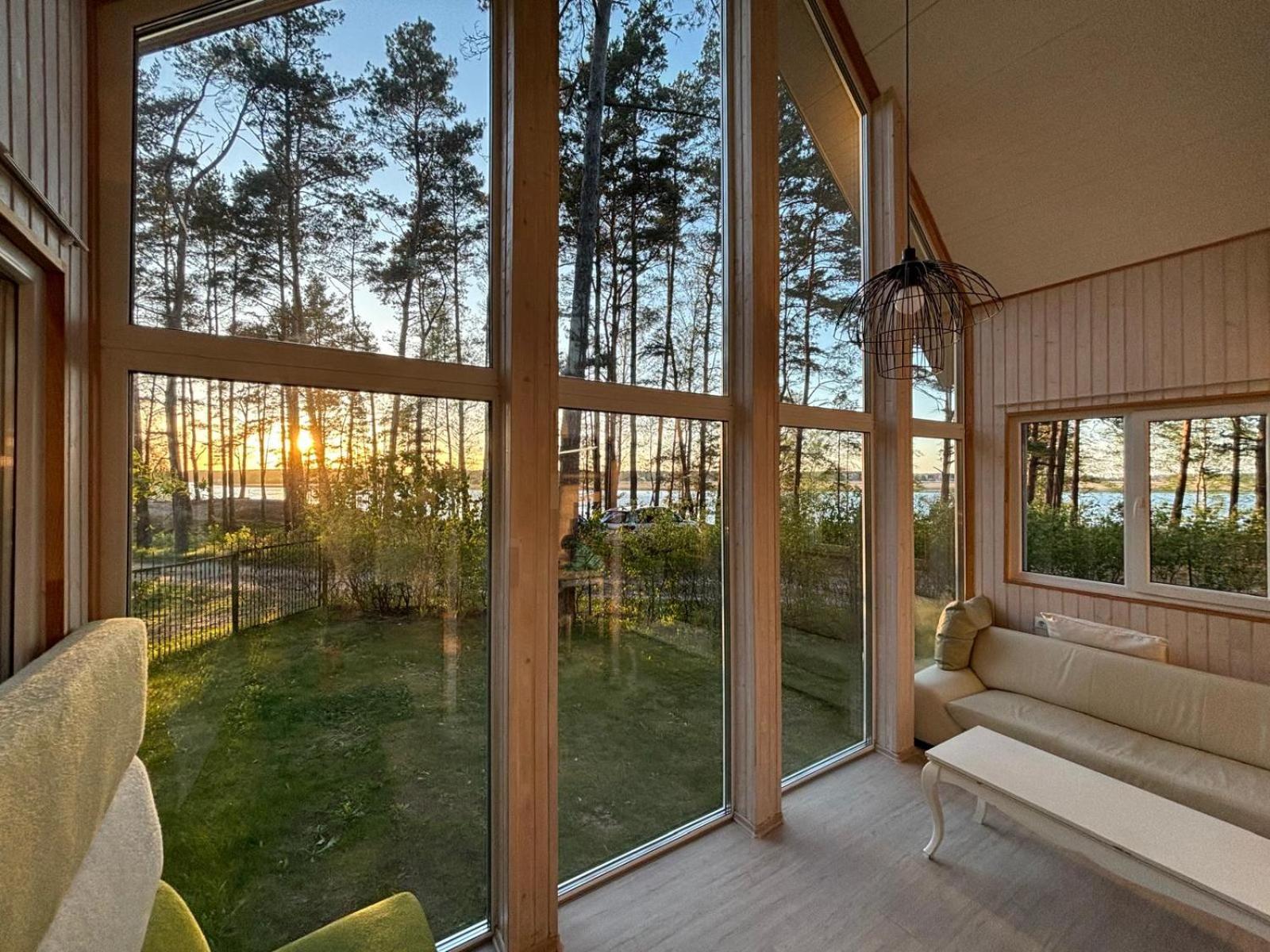 River Bank Vacation Home Jūrkalne Esterno foto