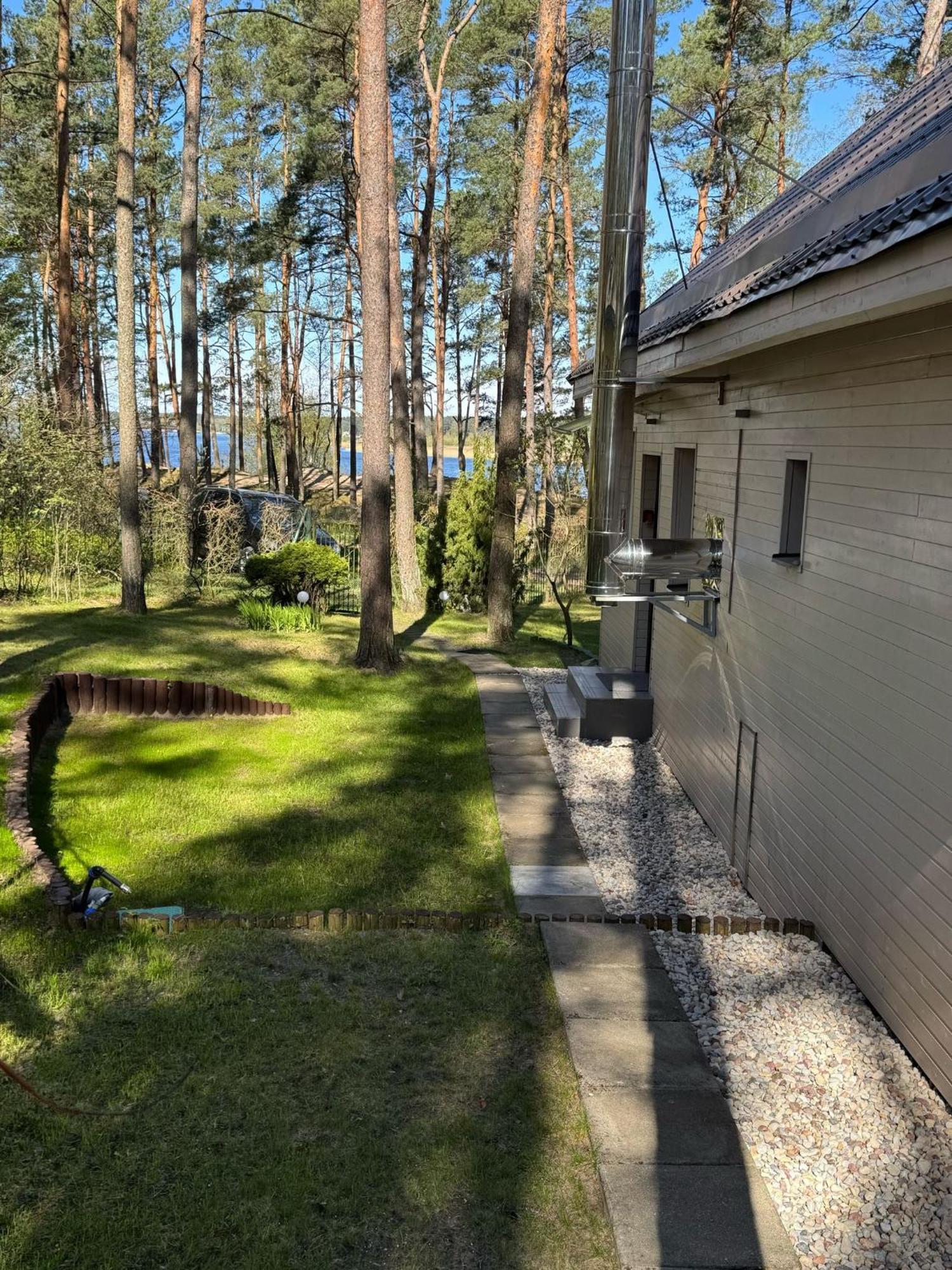River Bank Vacation Home Jūrkalne Esterno foto